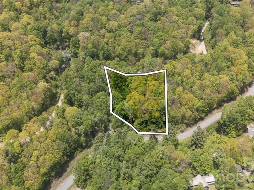 61 Greer Way, Mars Hill, NC 28754.  MLS# CAR4366229, YatesRealty ID 25984. 