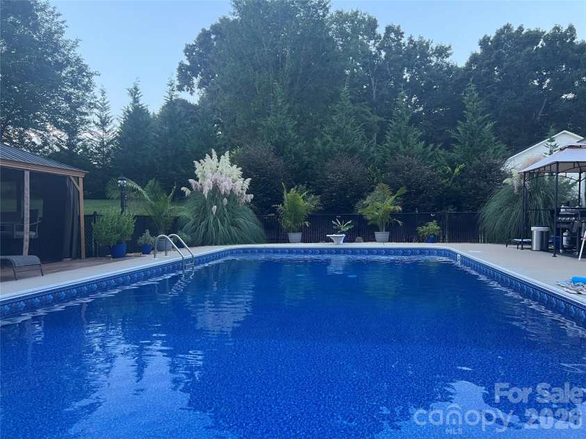 2555 Knox Landing Road, Connelly Springs, NC 28612.  MLS# CAR4337142, YatesRealty ID 25985. 