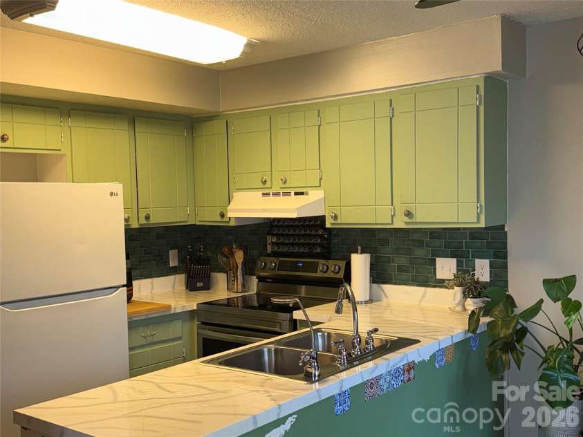 1304 Seaton Road, Durham, NC 27713.  MLS# CAR4361582, YatesRealty ID 25986. 