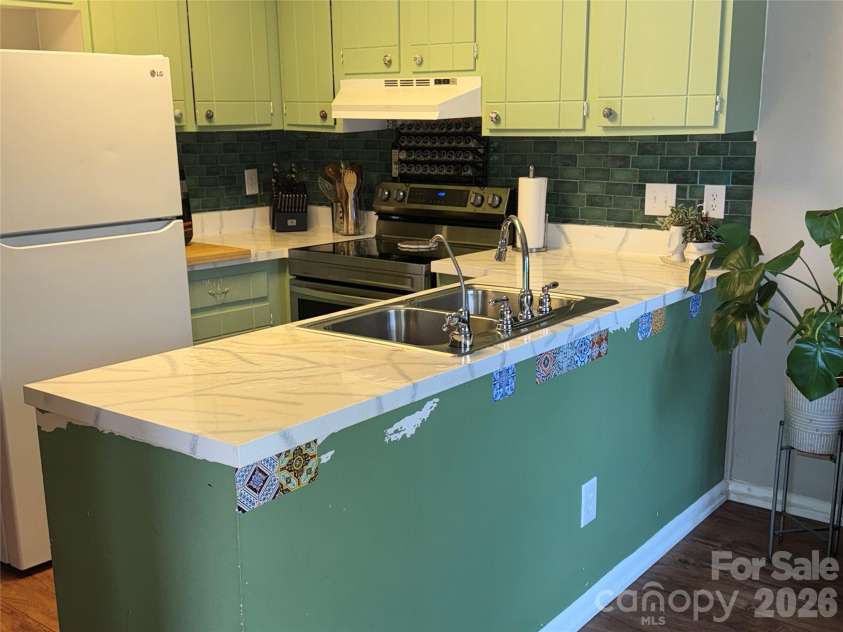 1304 Seaton Road, Durham, NC 27713.  MLS# CAR4361582, YatesRealty ID 25986. 