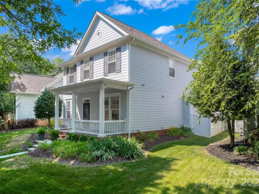 17514 Harbor Walk Drive, Cornelius, NC 28031.  MLS# CAR4276701, YatesRealty ID 25986. 