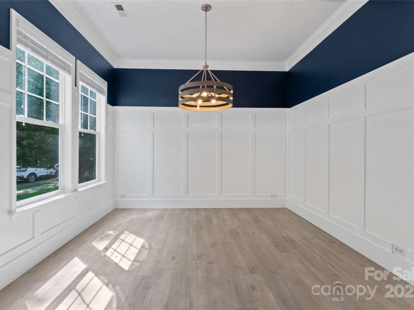 17514 Harbor Walk Drive, Cornelius, NC 28031.  MLS# CAR4276701, YatesRealty ID 25986. Dining