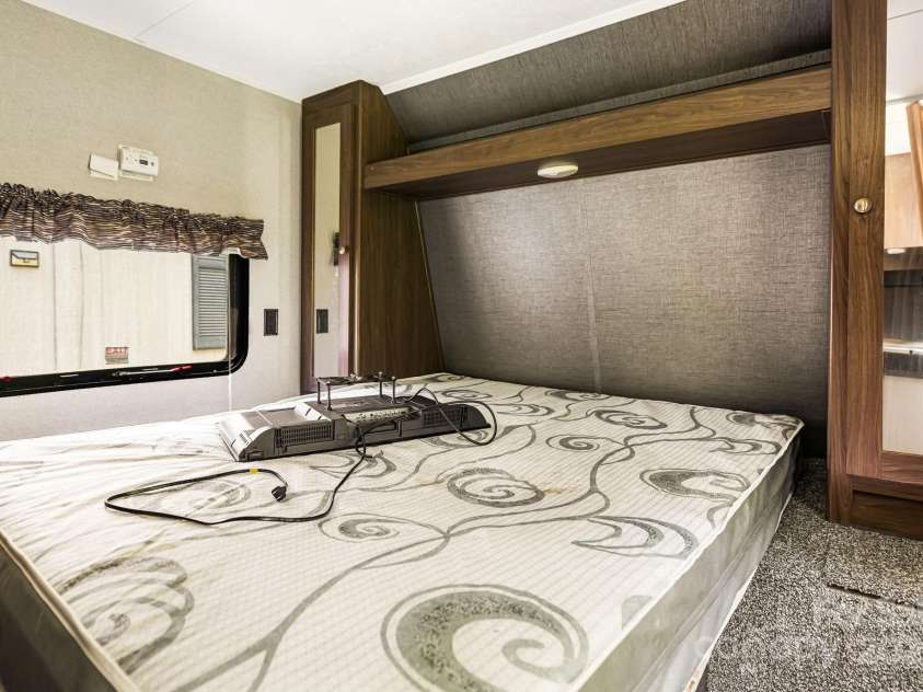 311 Flynn Branch, Marshall, NC 28753.  MLS# CAR4270287, YatesRealty ID 25987. 