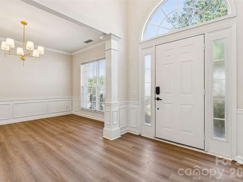 2523 Beacon Forest Drive, Charlotte, NC 28270.  MLS# CAR4385076, YatesRealty ID 25989. 