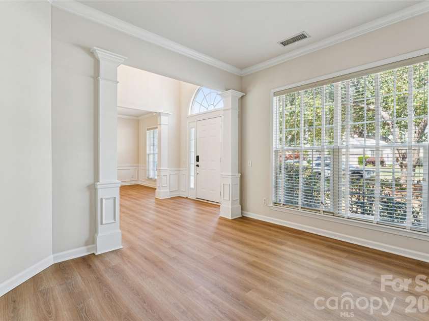 2523 Beacon Forest Drive, Charlotte, NC 28270.  MLS# CAR4385076, YatesRealty ID 25989. 