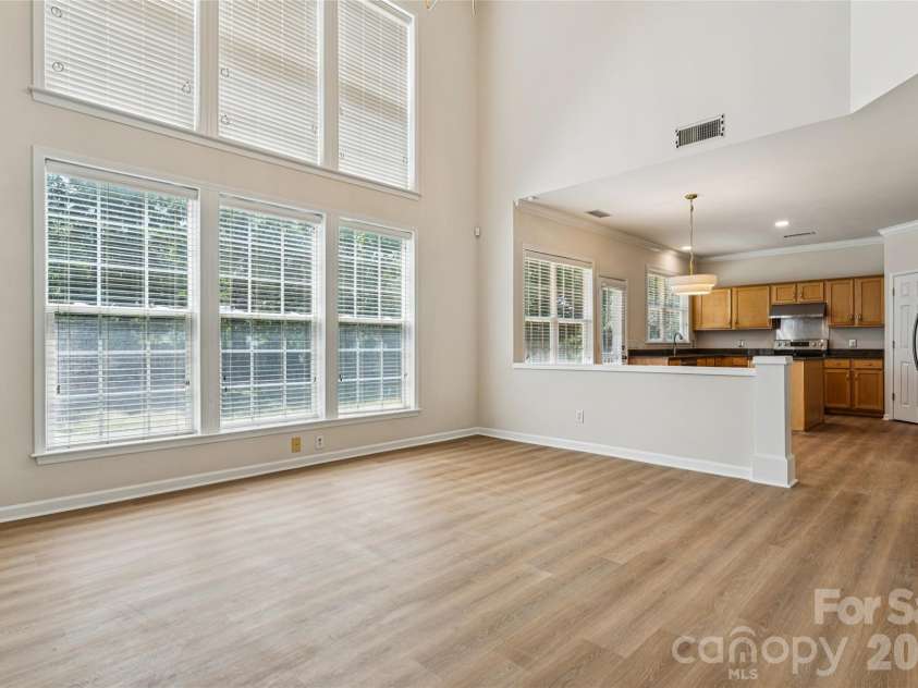 2523 Beacon Forest Drive, Charlotte, NC 28270.  MLS# CAR4385076, YatesRealty ID 25989. 