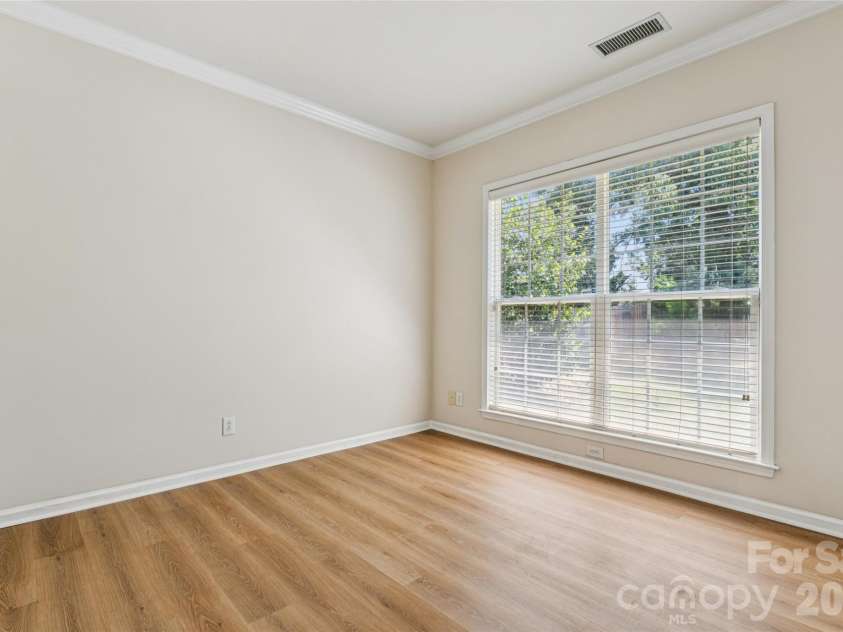 2523 Beacon Forest Drive, Charlotte, NC 28270.  MLS# CAR4385076, YatesRealty ID 25989. 