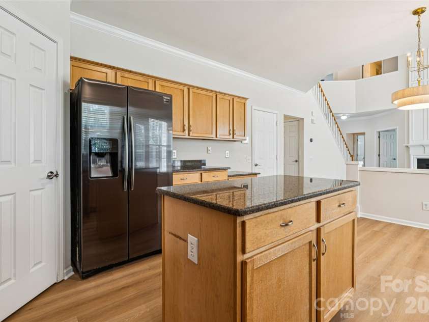 2523 Beacon Forest Drive, Charlotte, NC 28270.  MLS# CAR4385076, YatesRealty ID 25989. 