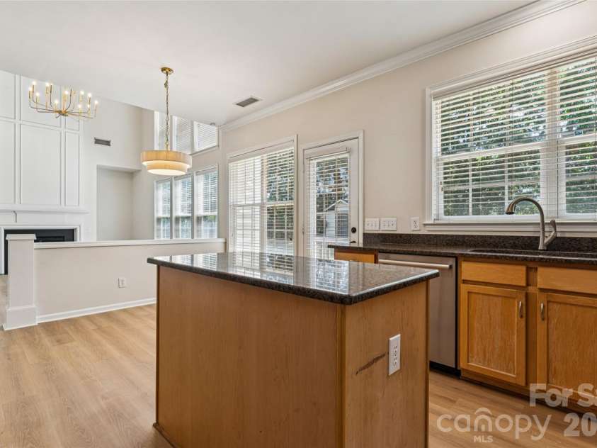 2523 Beacon Forest Drive, Charlotte, NC 28270.  MLS# CAR4385076, YatesRealty ID 25989. 