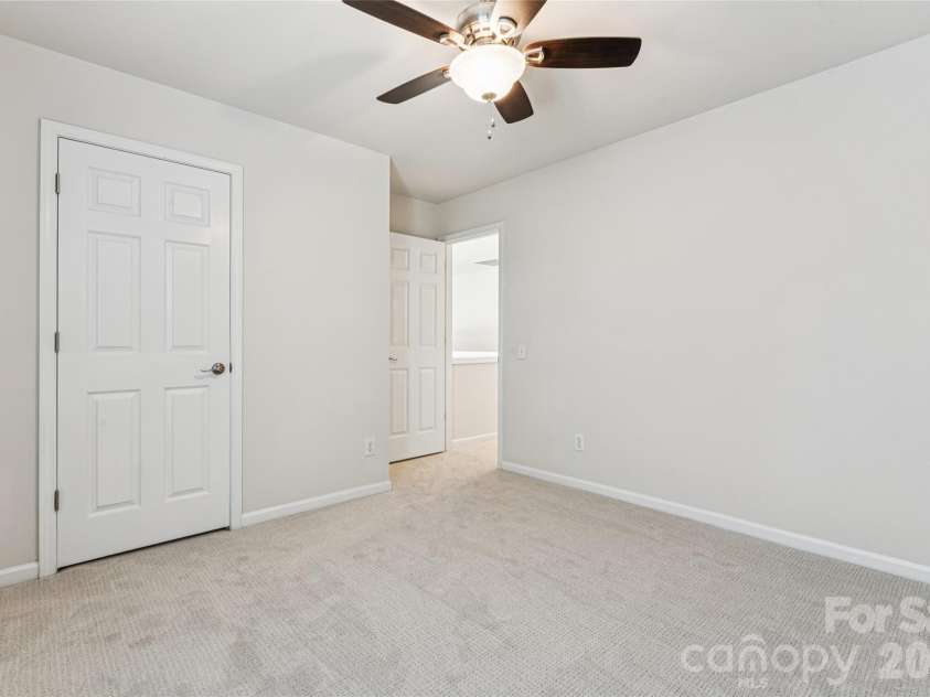 2523 Beacon Forest Drive, Charlotte, NC 28270.  MLS# CAR4385076, YatesRealty ID 25989. 