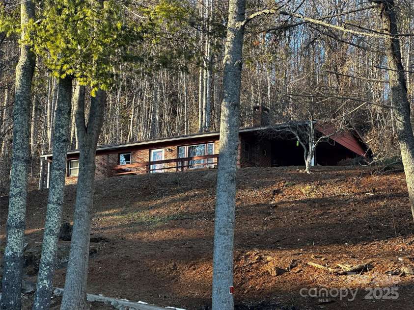 322 Cliff Buchanan Road, Spruce Pine, NC 28777.  MLS# CAR4214816, YatesRealty ID 2599. 