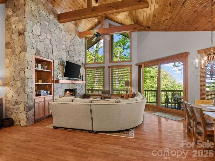 15 Ivy Point Lane, Burnsville, NC 28714.  MLS# CAR4385894, YatesRealty ID 25990. 