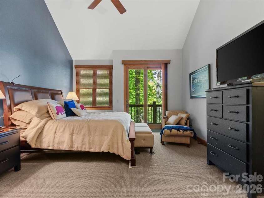 15 Ivy Point Lane, Burnsville, NC 28714.  MLS# CAR4385894, YatesRealty ID 25990. 