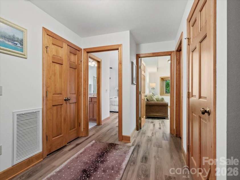 15 Ivy Point Lane, Burnsville, NC 28714.  MLS# CAR4385894, YatesRealty ID 25990. 