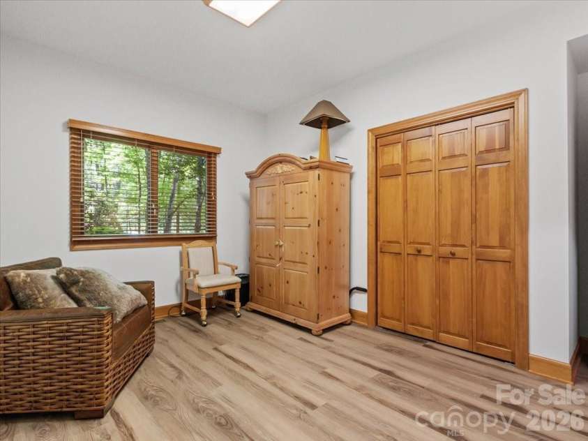 15 Ivy Point Lane, Burnsville, NC 28714.  MLS# CAR4385894, YatesRealty ID 25990. 