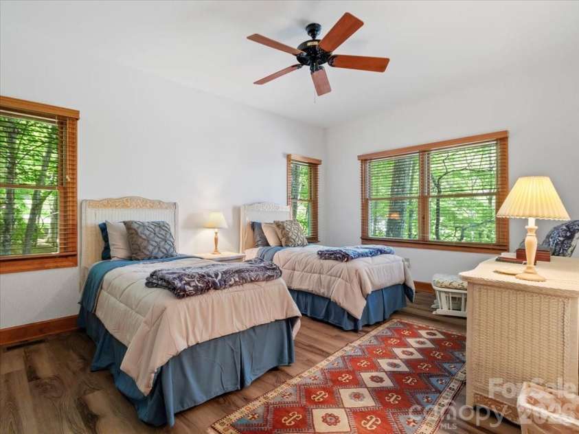 15 Ivy Point Lane, Burnsville, NC 28714.  MLS# CAR4385894, YatesRealty ID 25990. 