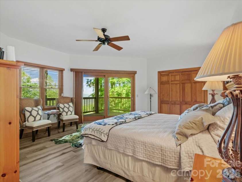 15 Ivy Point Lane, Burnsville, NC 28714.  MLS# CAR4385894, YatesRealty ID 25990. 