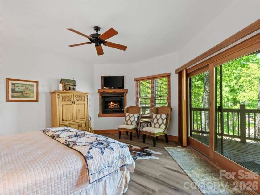 15 Ivy Point Lane, Burnsville, NC 28714.  MLS# CAR4385894, YatesRealty ID 25990. 