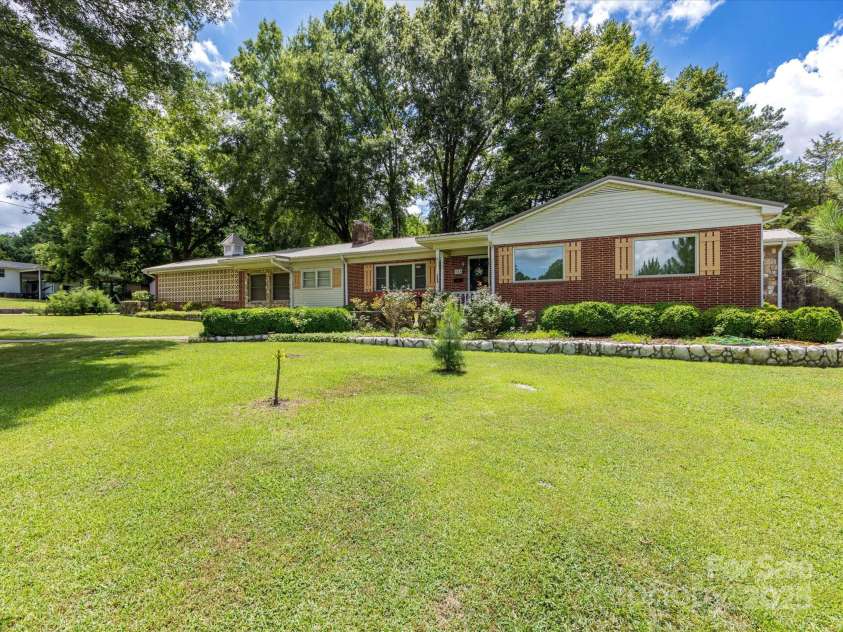 209 11th Street, Spencer, NC 28159.  MLS# CAR4281470, YatesRealty ID 25990. 