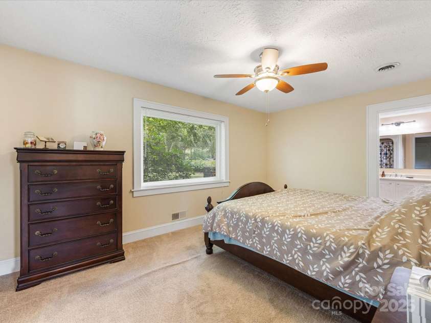 209 11th Street, Spencer, NC 28159.  MLS# CAR4281470, YatesRealty ID 25990. 