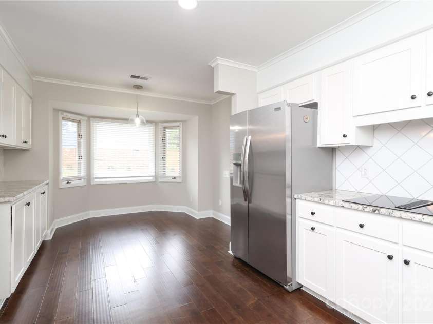 4350 Old Saybrook Court, Charlotte, NC 28211.  MLS# CAR4281498, YatesRealty ID 25991. 