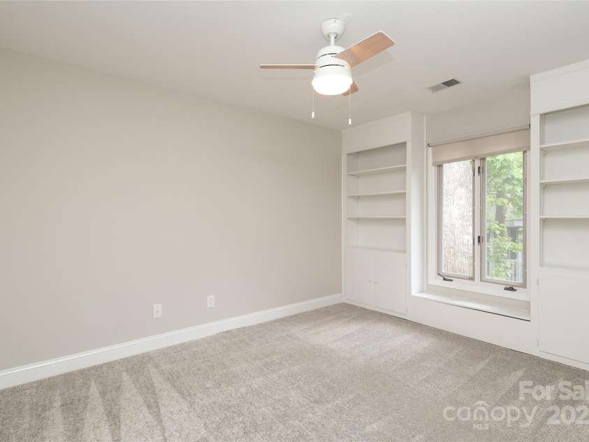 4350 Old Saybrook Court, Charlotte, NC 28211.  MLS# CAR4281498, YatesRealty ID 25991. 