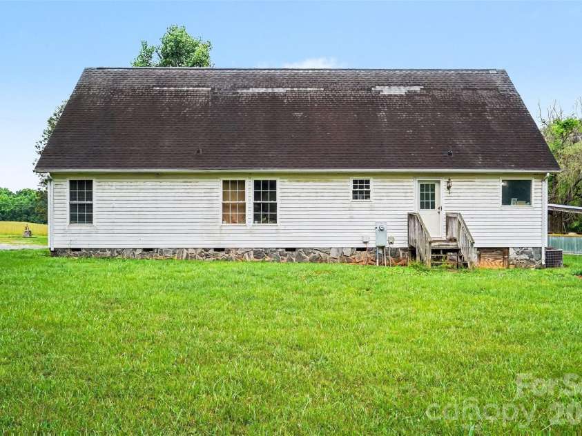 511 Salem Church Road, Maiden, NC 28650.  MLS# CAR4386631, YatesRealty ID 25992. Back Exterior
