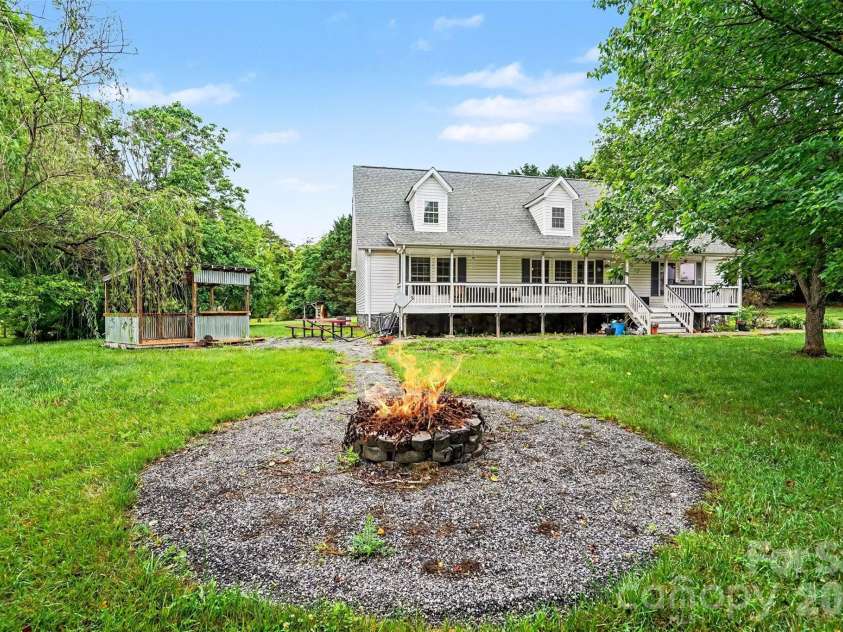 511 Salem Church Road, Maiden, NC 28650.  MLS# CAR4386631, YatesRealty ID 25992. Front Yard Firepit