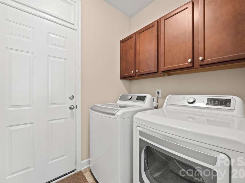 254 Perennial Drive, Concord, NC 28027.  MLS# CAR4383613, YatesRealty ID 25993. 