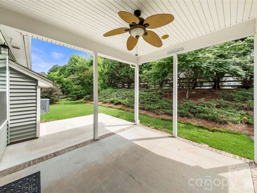 254 Perennial Drive, Concord, NC 28027.  MLS# CAR4383613, YatesRealty ID 25993. 