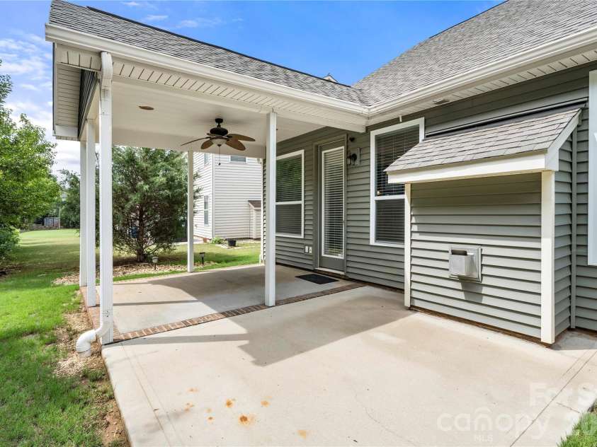 254 Perennial Drive, Concord, NC 28027.  MLS# CAR4383613, YatesRealty ID 25993. 