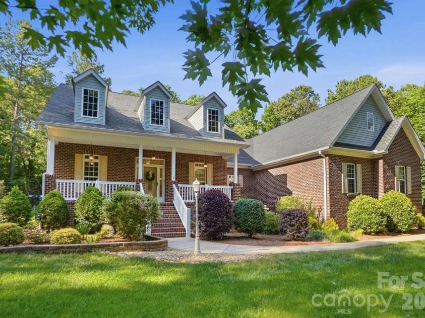 2043 Standing Timber Road, Lancaster, SC 29720.  MLS# CAR4355807, YatesRealty ID 25994. 