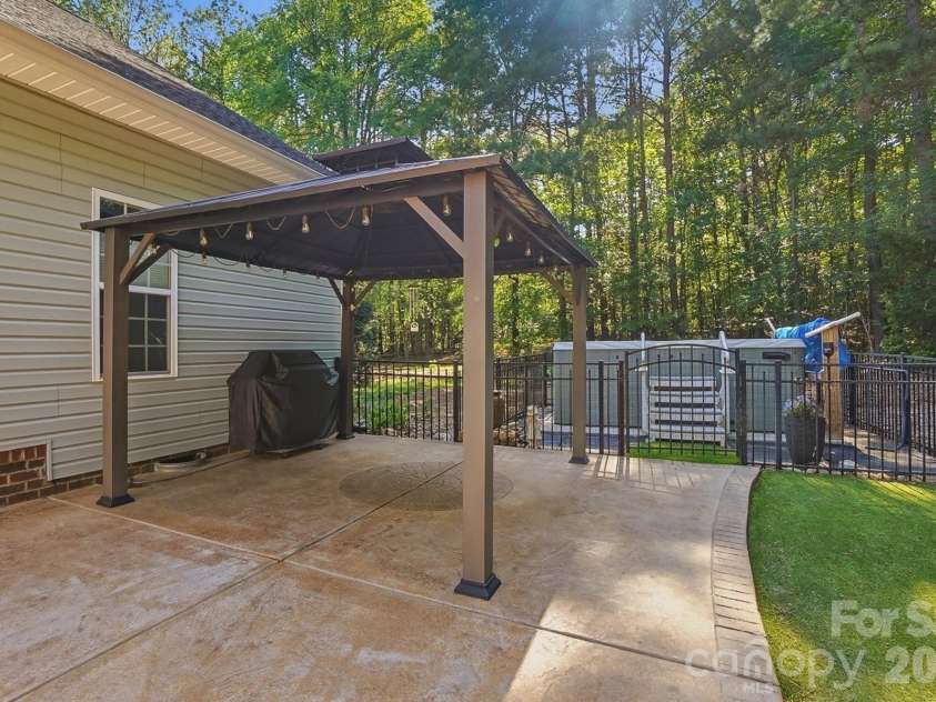 2043 Standing Timber Road, Lancaster, SC 29720.  MLS# CAR4355807, YatesRealty ID 25994. 