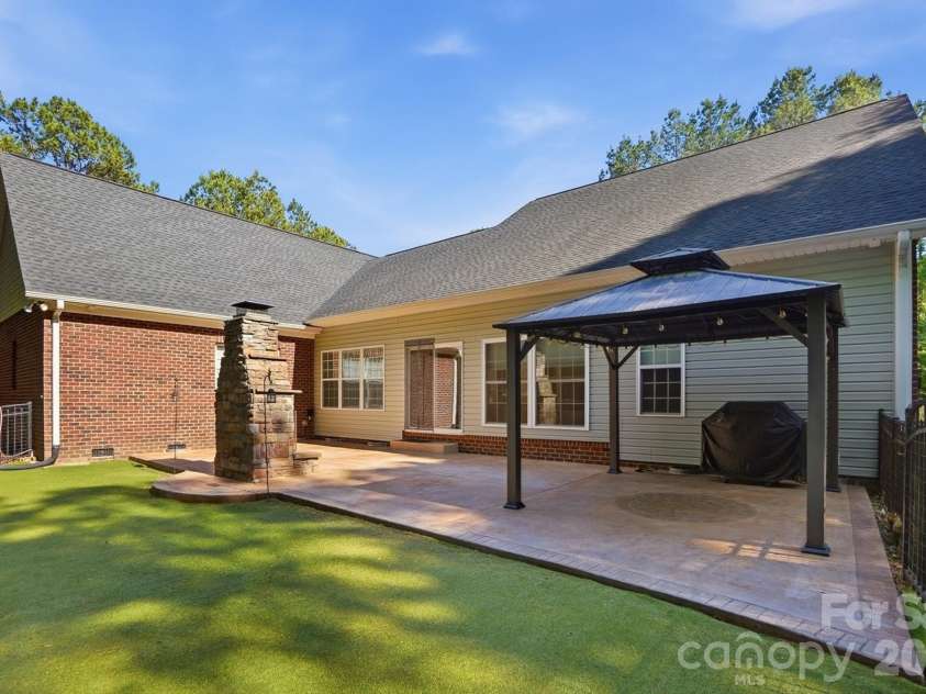 2043 Standing Timber Road, Lancaster, SC 29720.  MLS# CAR4355807, YatesRealty ID 25994. 