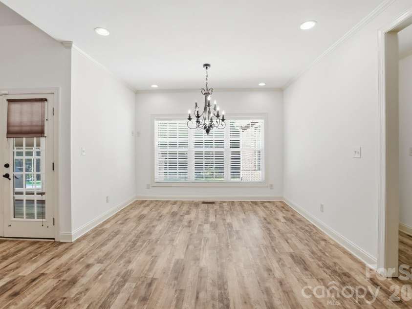 2043 Standing Timber Road, Lancaster, SC 29720.  MLS# CAR4355807, YatesRealty ID 25994. Breakfast room