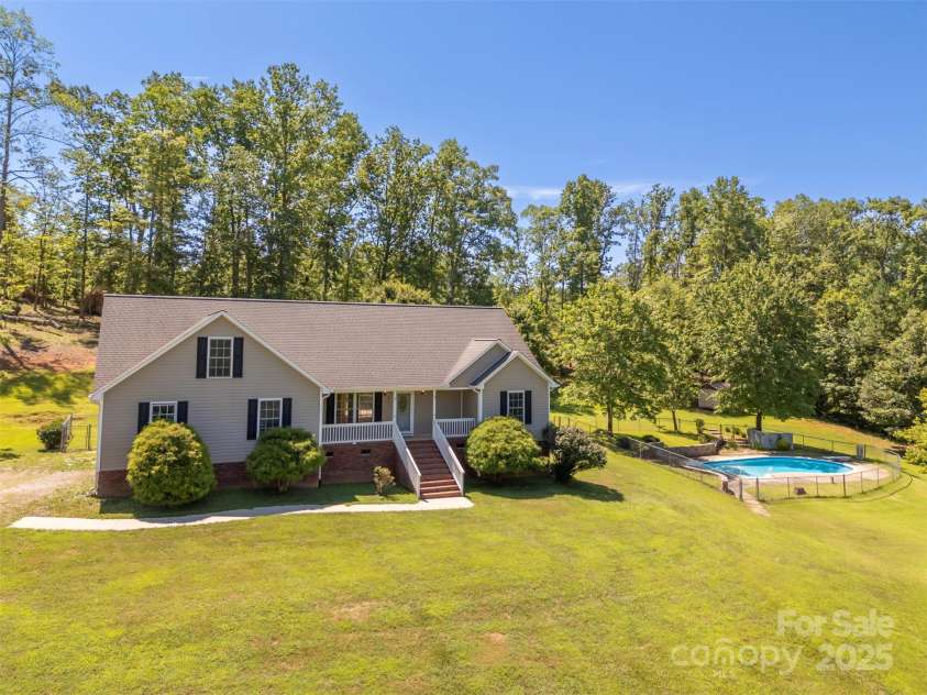 211 Forest Trail Drive, Rutherfordton, NC 28139.  MLS# CAR4267608, YatesRealty ID 25995. 