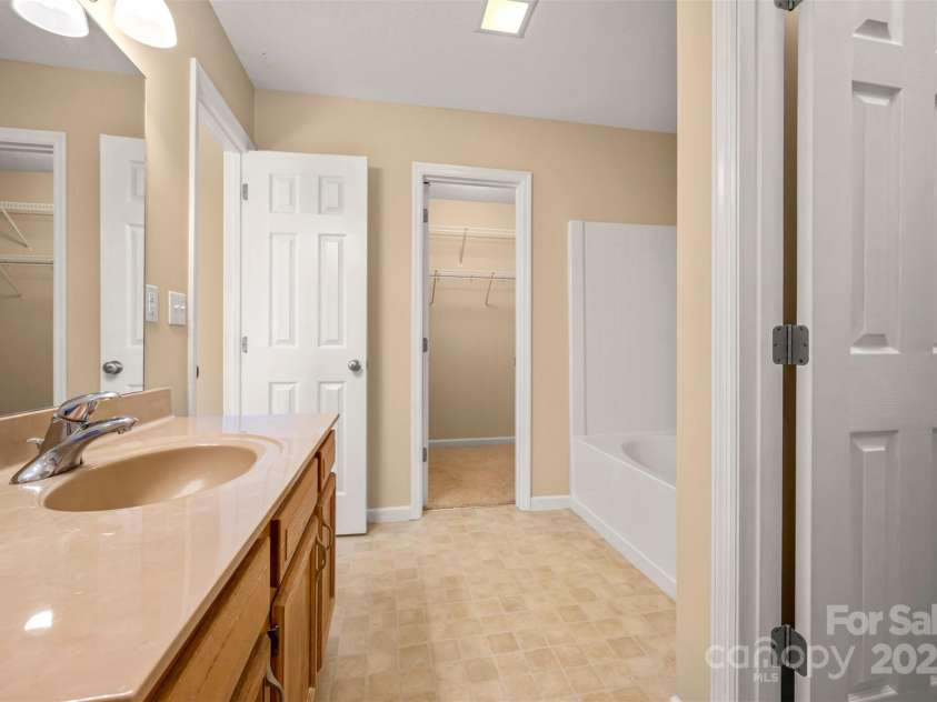 211 Forest Trail Drive, Rutherfordton, NC 28139.  MLS# CAR4267608, YatesRealty ID 25995. 