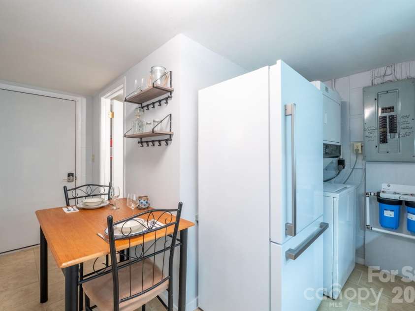 2777 Hickory Nut Gap Road, Newland, NC 28657.  MLS# CAR4281562, YatesRealty ID 25997. 