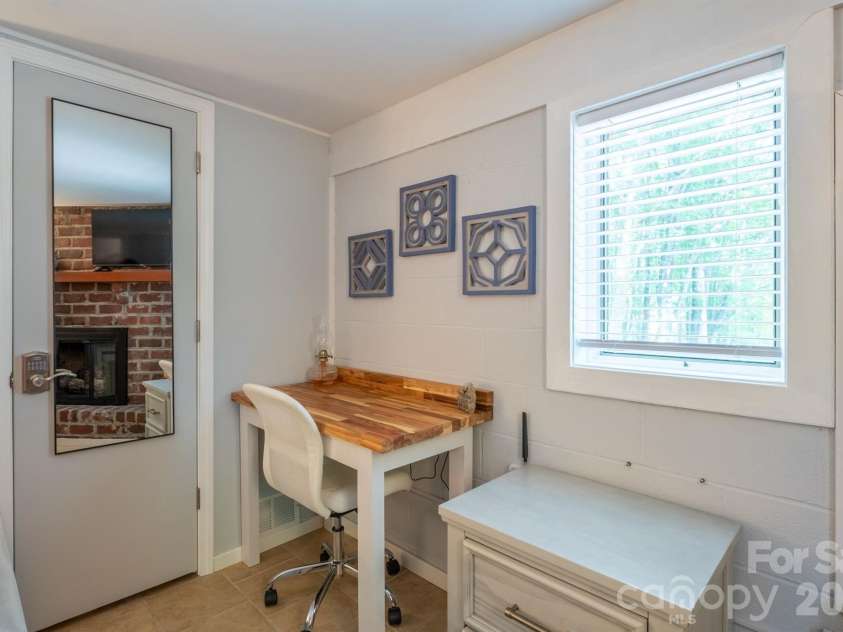 2777 Hickory Nut Gap Road, Newland, NC 28657.  MLS# CAR4281562, YatesRealty ID 25997. 