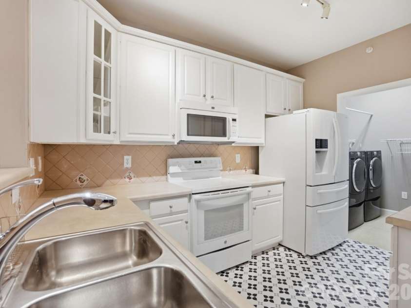 12425 Copper Mountain Boulevard, Charlotte, NC 28277.  MLS# CAR4378280, YatesRealty ID 25999. 