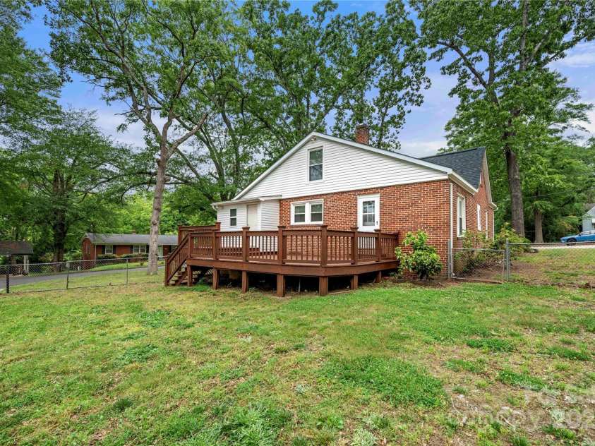 725 Graham Street, Shelby, NC 28150.  MLS# CAR4263455, YatesRealty ID 26. 