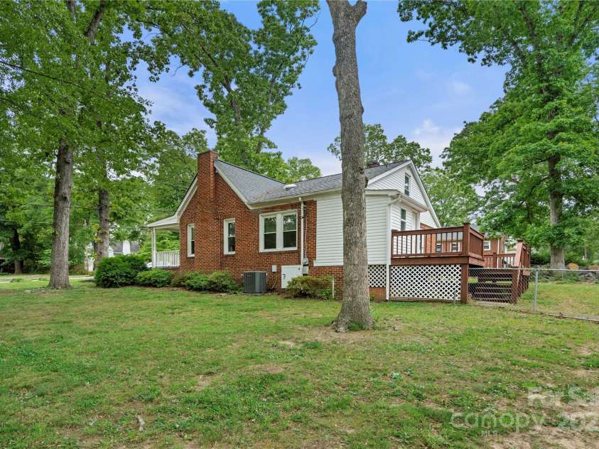725 Graham Street, Shelby, NC 28150.  MLS# CAR4263455, YatesRealty ID 26. 