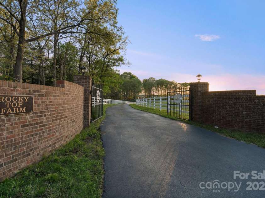 15670 Bethel Avenue Extension, Midland, NC 28107.  MLS# CAR4245551, YatesRealty ID 260. 