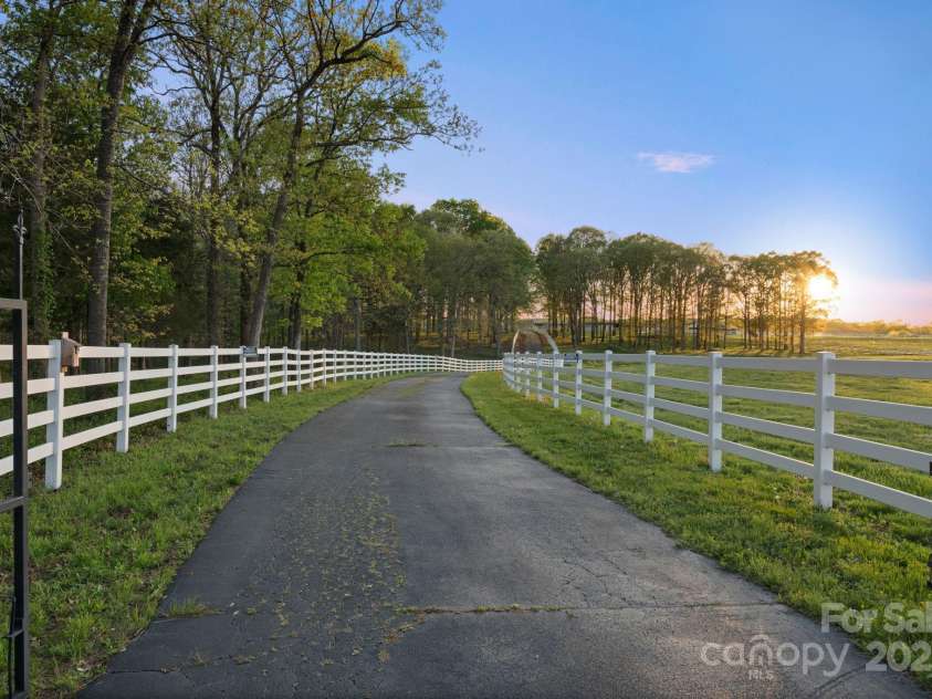 15670 Bethel Avenue Extension, Midland, NC 28107.  MLS# CAR4245551, YatesRealty ID 260. 