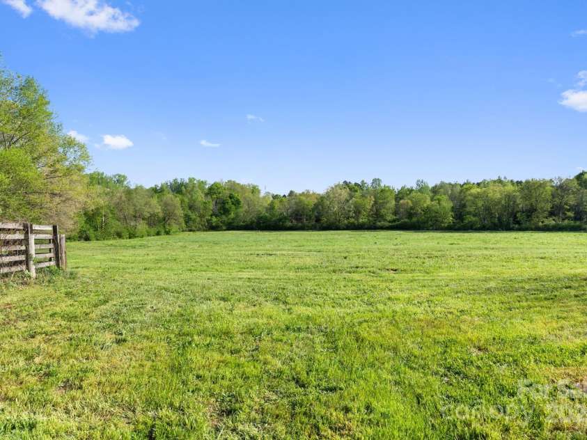 15670 Bethel Avenue Extension, Midland, NC 28107.  MLS# CAR4245551, YatesRealty ID 260. 