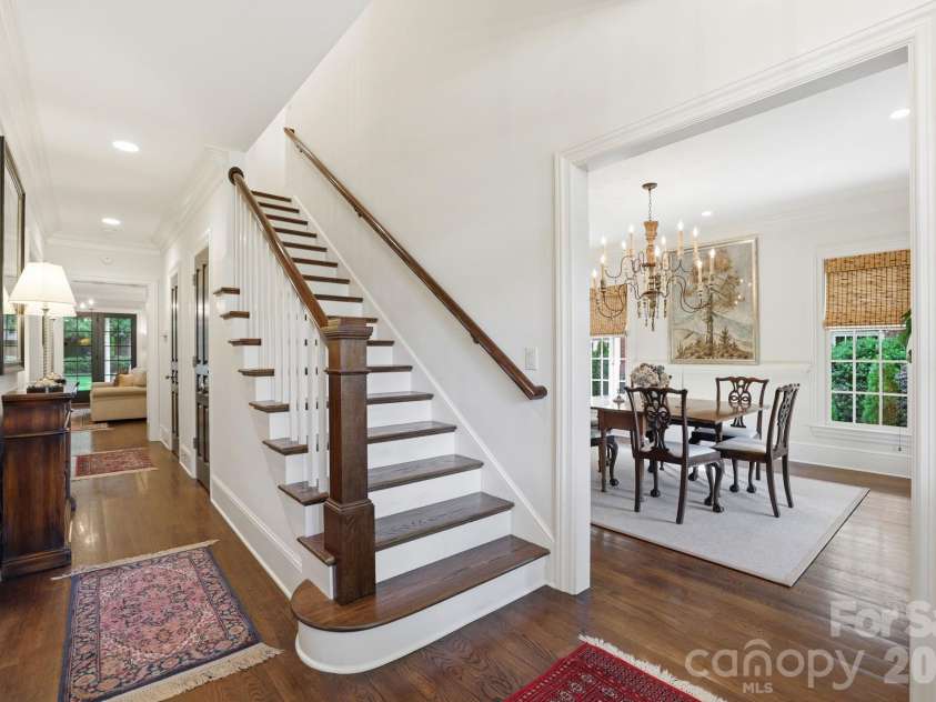 309 Hempstead Place, Charlotte, NC 28207.  MLS# CAR4373382, YatesRealty ID 2600. 