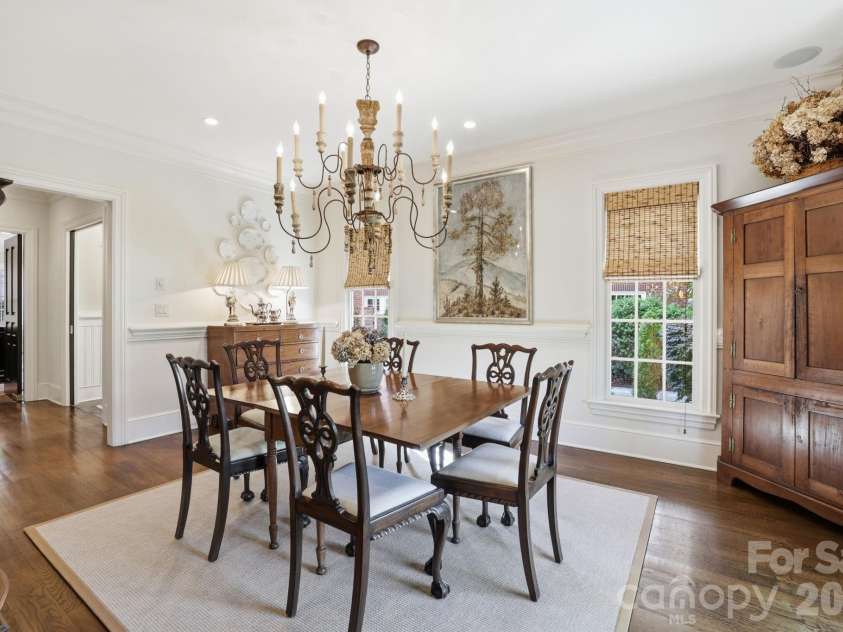 309 Hempstead Place, Charlotte, NC 28207.  MLS# CAR4373382, YatesRealty ID 2600. 