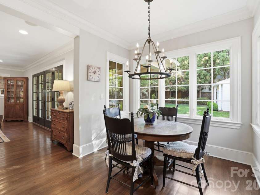 309 Hempstead Place, Charlotte, NC 28207.  MLS# CAR4373382, YatesRealty ID 2600. 
