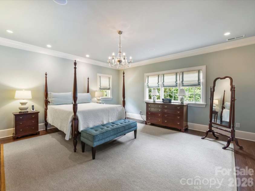 309 Hempstead Place, Charlotte, NC 28207.  MLS# CAR4414196, YatesRealty ID 2600. 