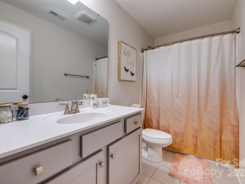 5431 Meadowcroft Way, Fort Mill, SC 29708.  MLS# CAR4232124, YatesRealty ID 2600. 